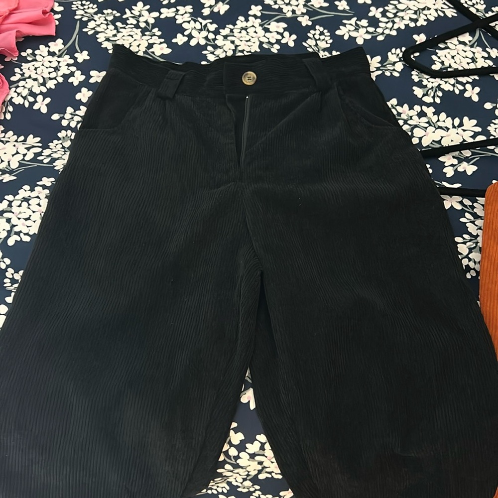 Wide leg Halara corduroys pants